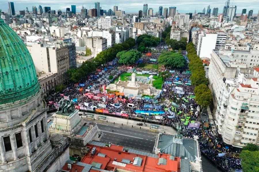 Éxito de la huelga general de 24 horas contra Milei. ¡Continuar la lucha hasta echarlo!